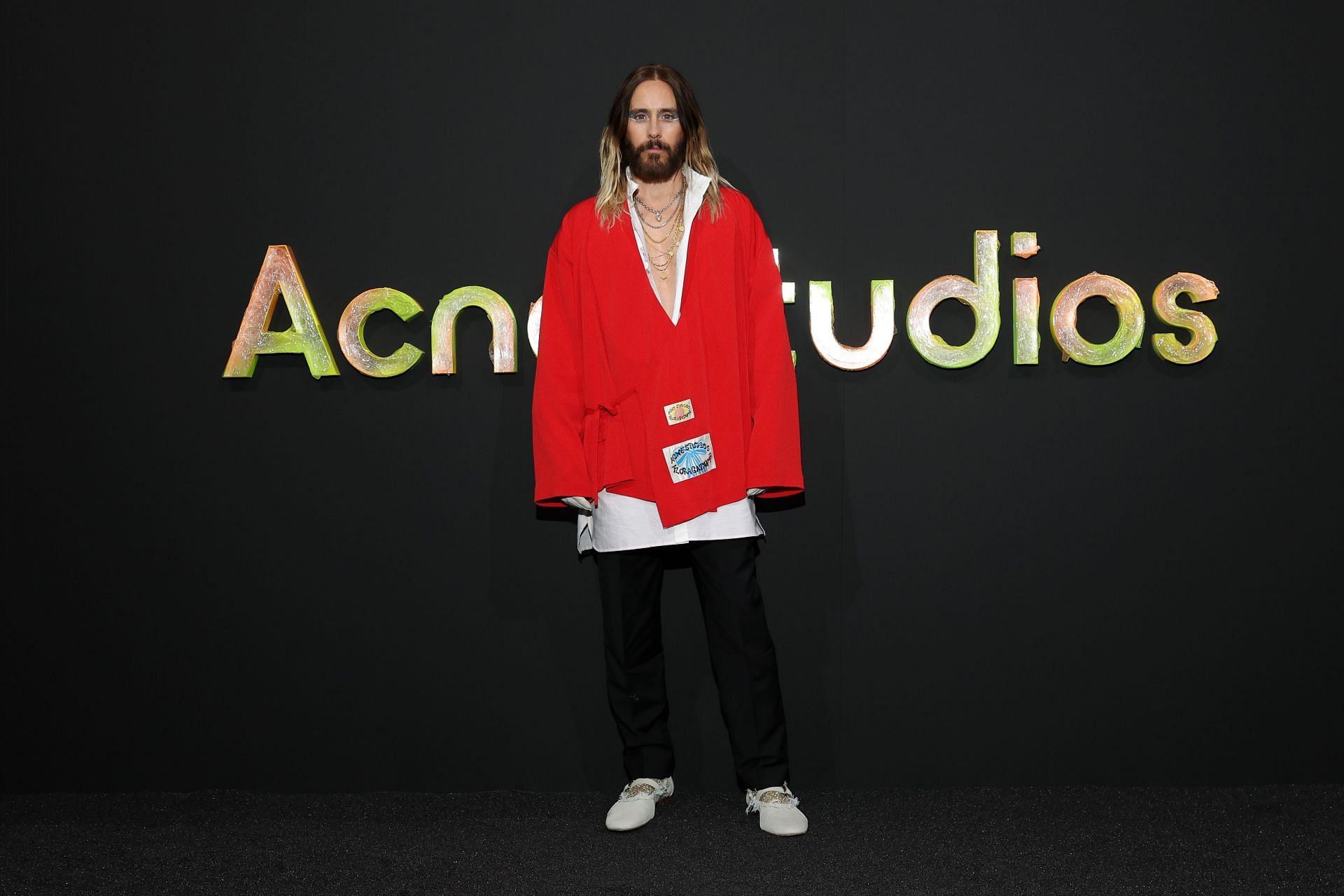 Acne Studios : Photocall - Paris Fashion Week - Womenswear Fall Winter 2023-2024 (Image Source: Getty)